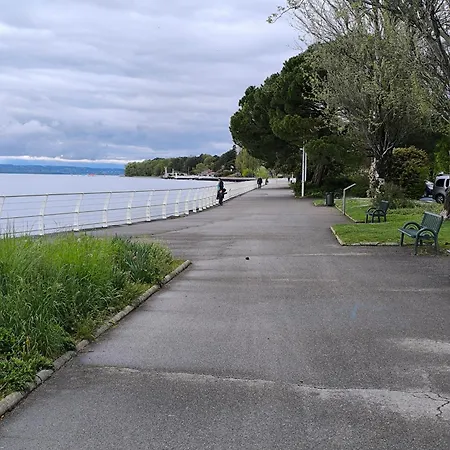 3 Au Bord Du - *
